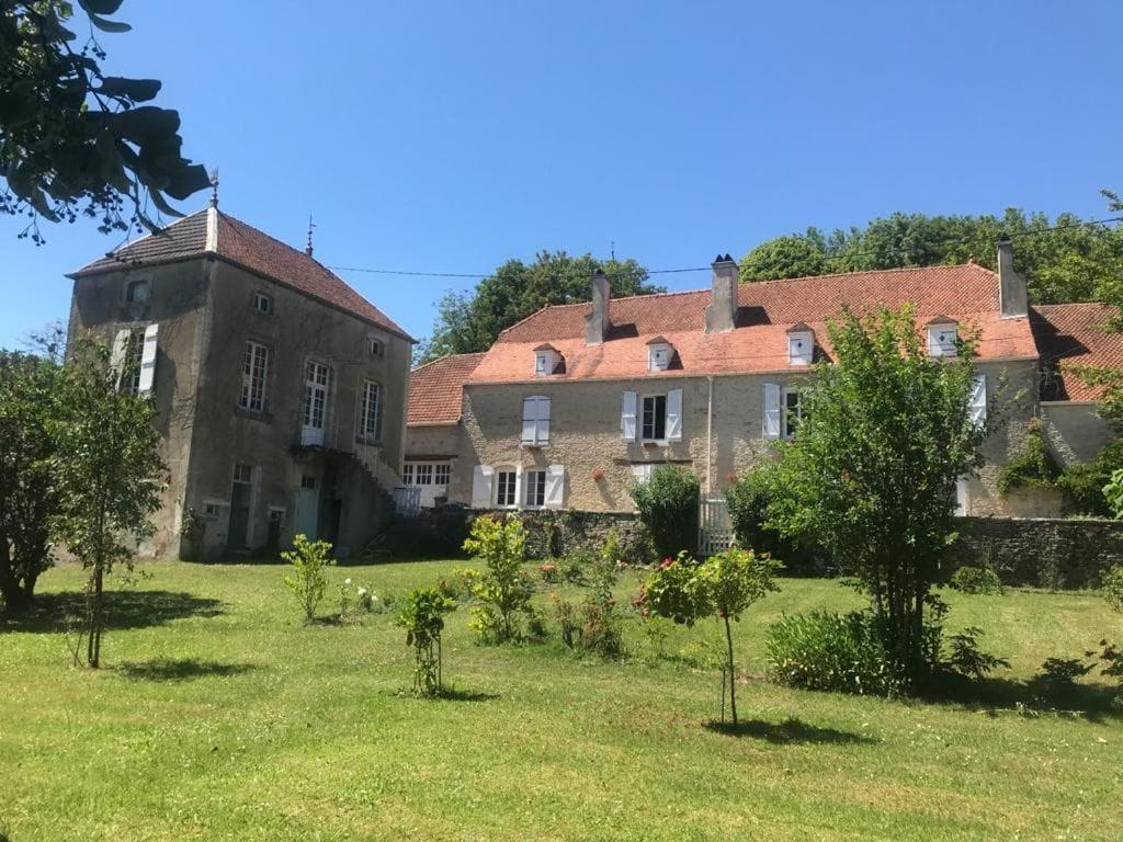 Chez Zoiseau Et Zoiseautte Bed & Breakfast Chassigny ภายนอก รูปภาพ