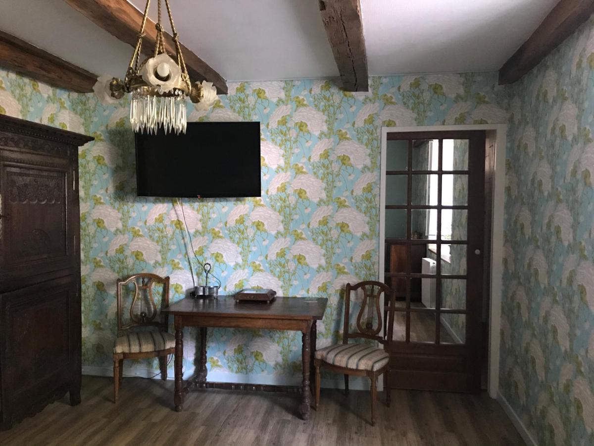 Chez Zoiseau Et Zoiseautte Bed & Breakfast Chassigny ภายนอก รูปภาพ